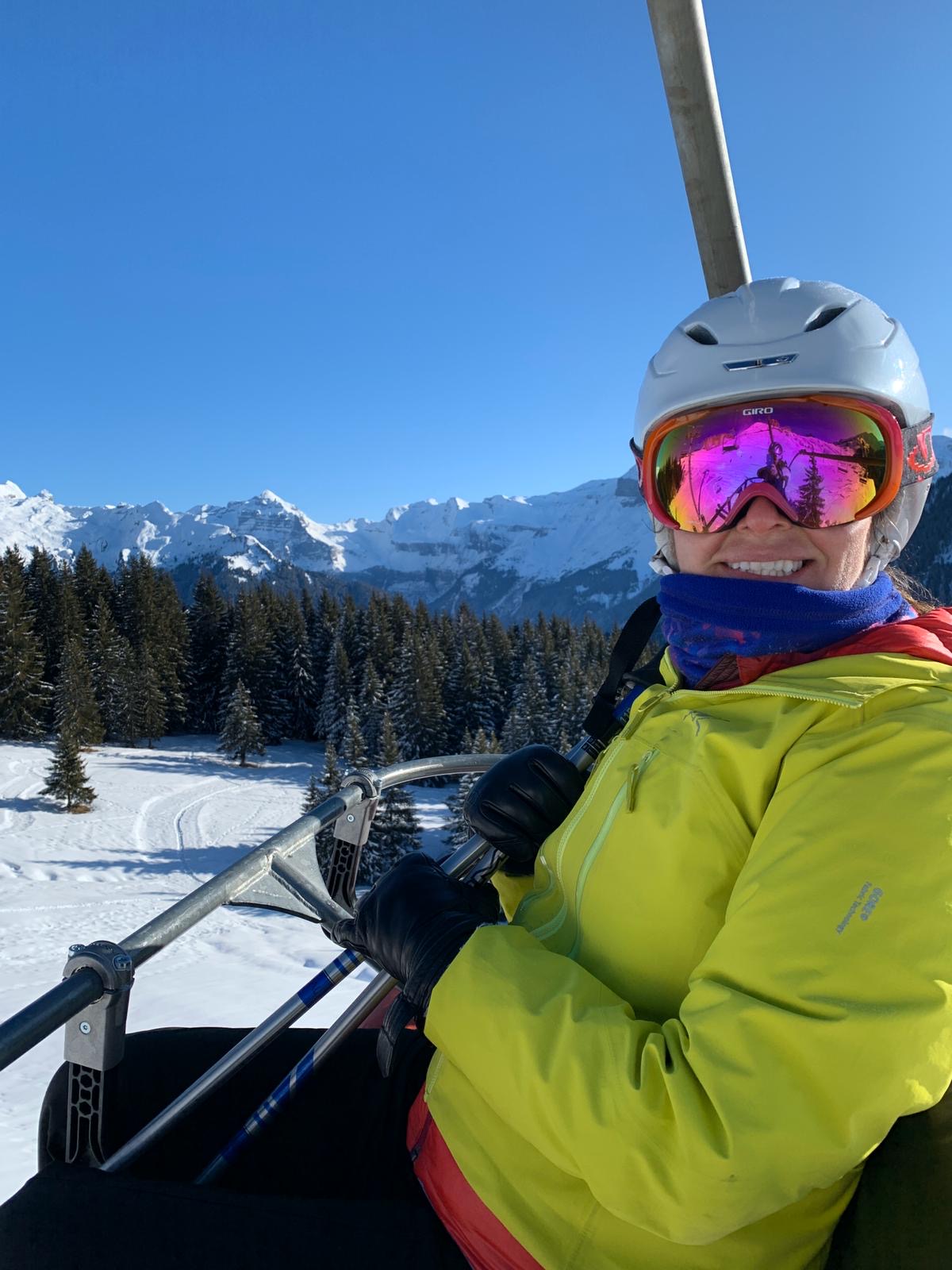 Laura Jones skiing
